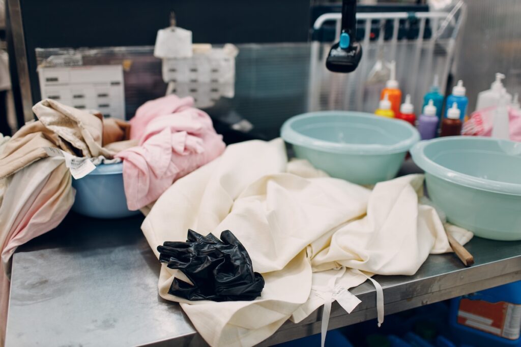 removing smoke odour from clothes